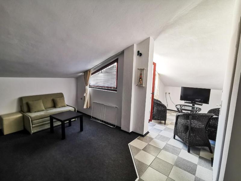 Double or Twin Room image 3