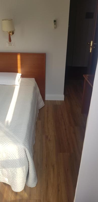 Single Room image 4