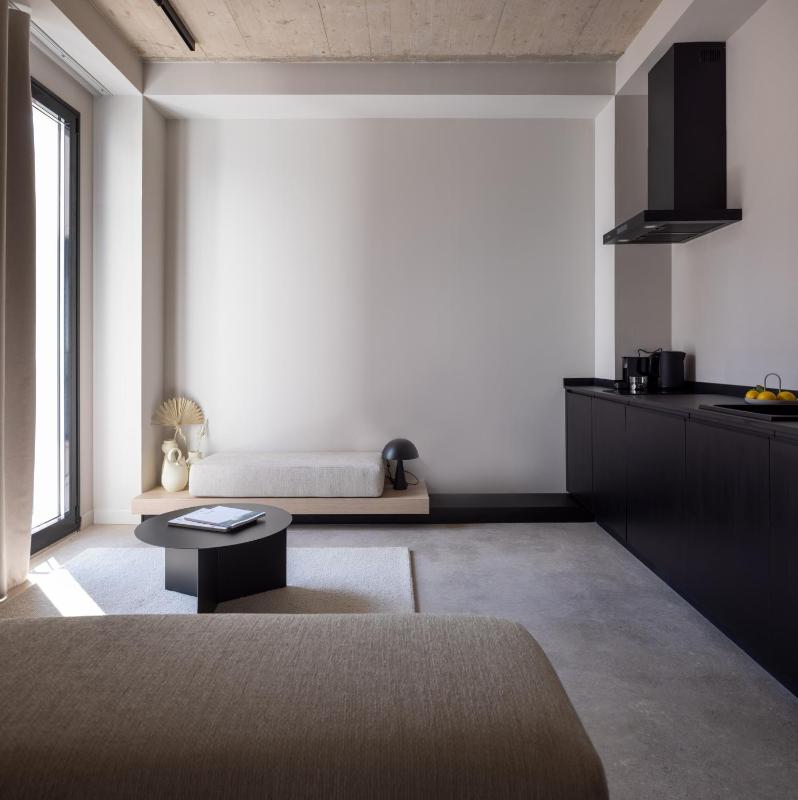 Studio Apartment image 1