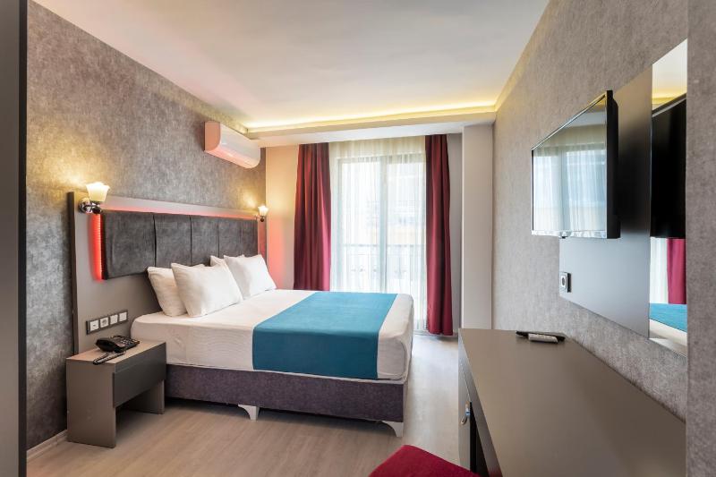 Large Double Room image 1
