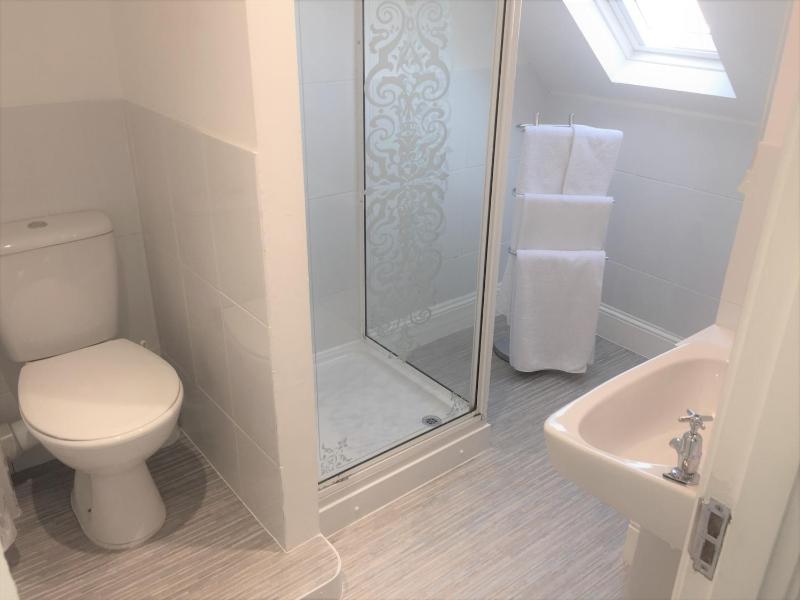 Double Room with Private Bathroom image 3