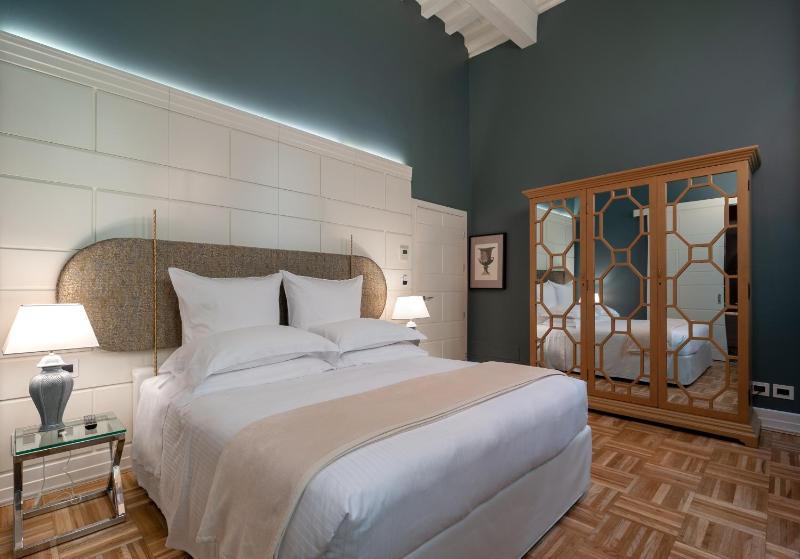 Superior Double Room image 3