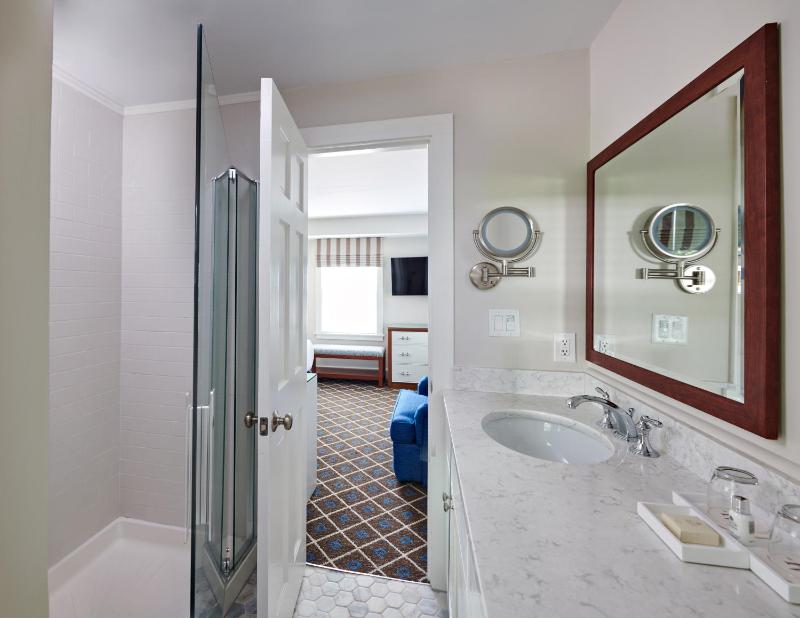 Captain's Cottage 2 Bedroom Suite  image 2