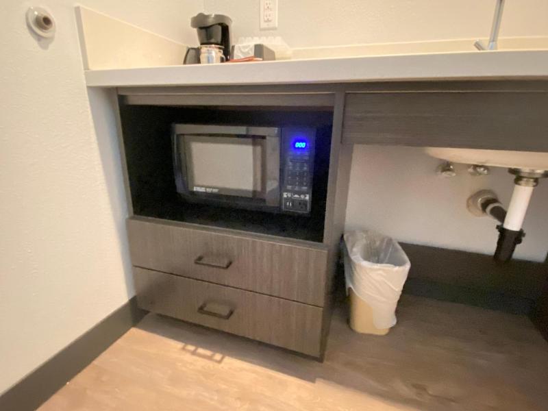 Deluxe Triple Room image 2