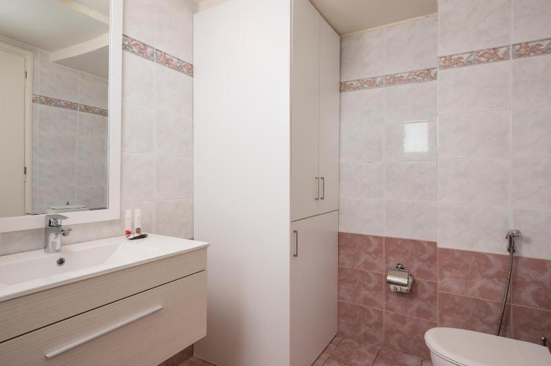 Ethyr City Living - image 34