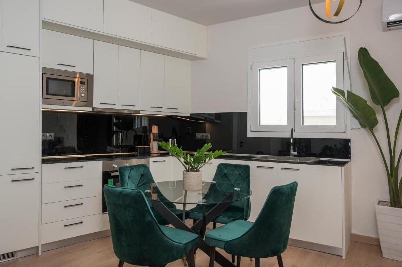 Ethyr City Living - image 23