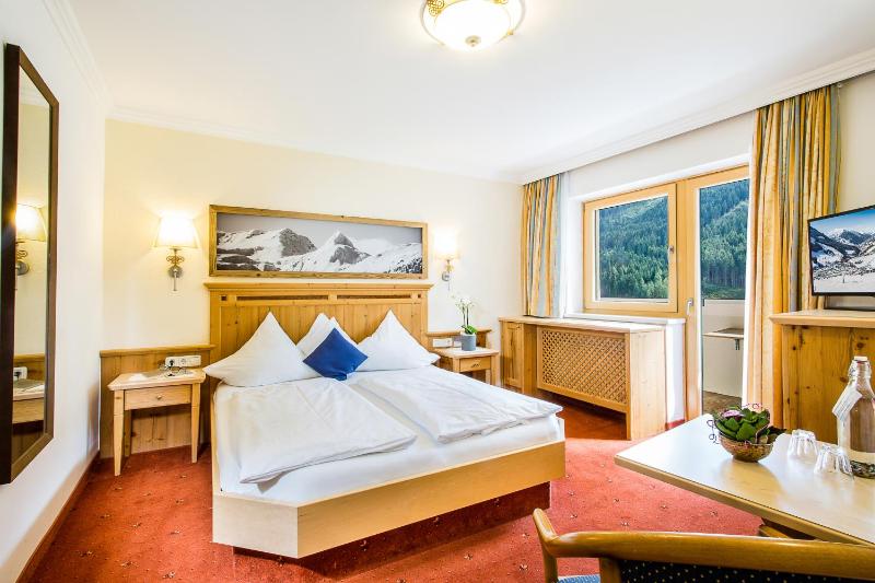 Comfort Double Room with Balcony image 1