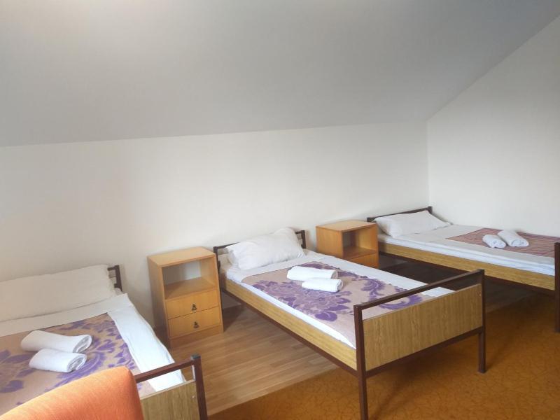 Classic Triple Room image 3
