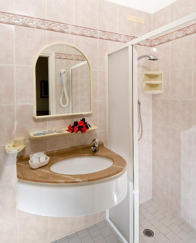 Comfort Double or Twin Room image 3