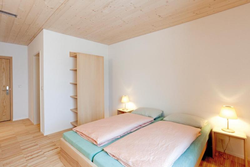 Single Room with Shower image 3