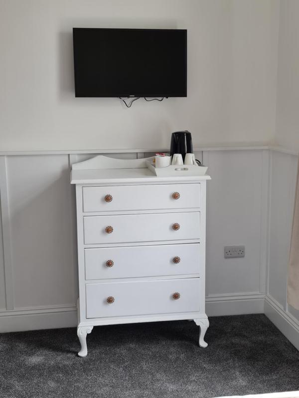 Double Room with Private Bathroom image 1