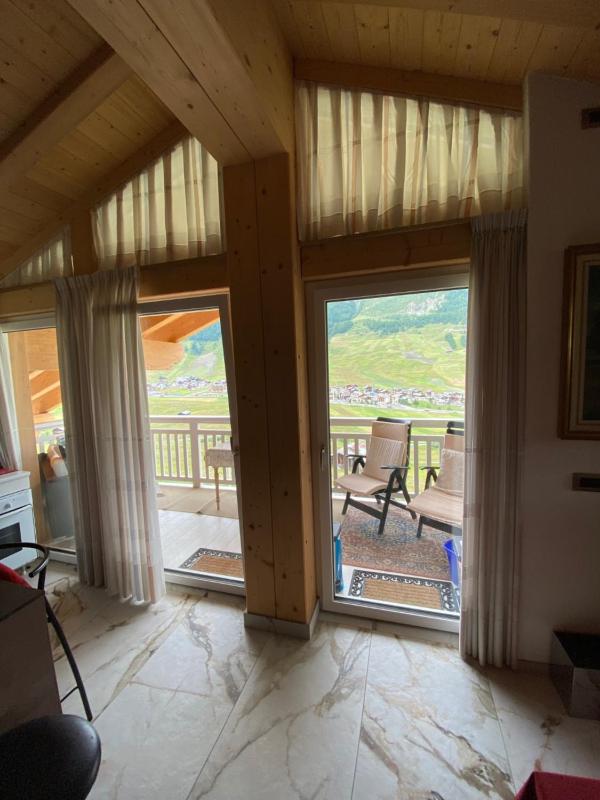 Apartment with Mountain View image 3