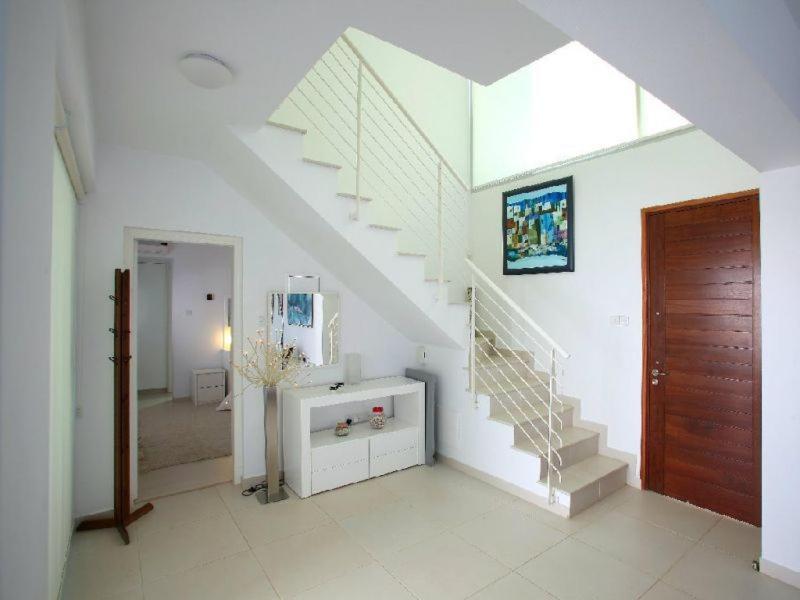 Architect's Villa - image 7
