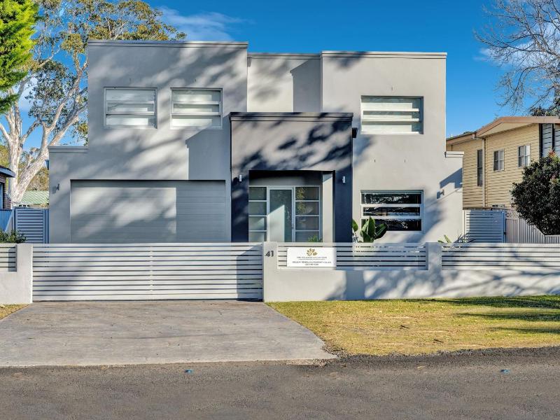 Holiday Home image 1