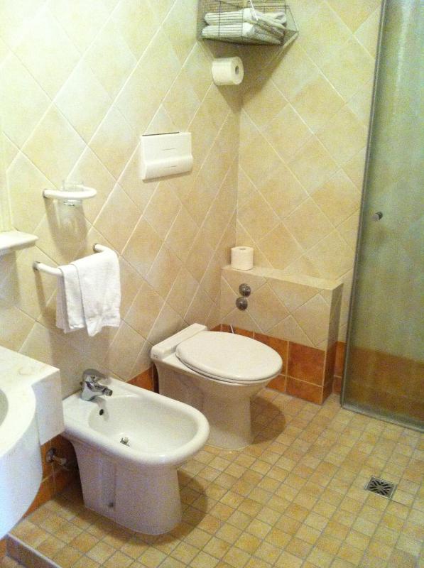 Triple Room image 2
