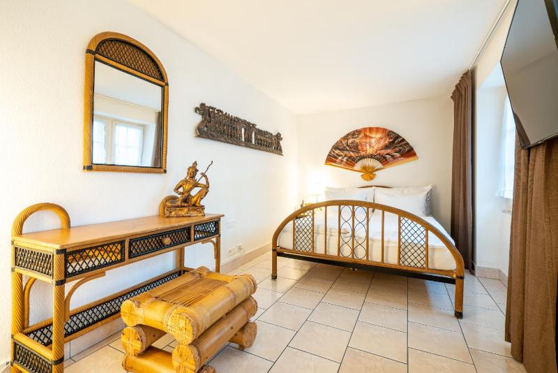 Lotus Room image 1