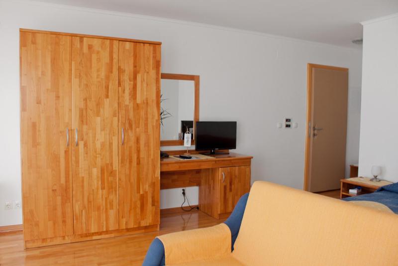 Superior Double Room with Sea View image 3