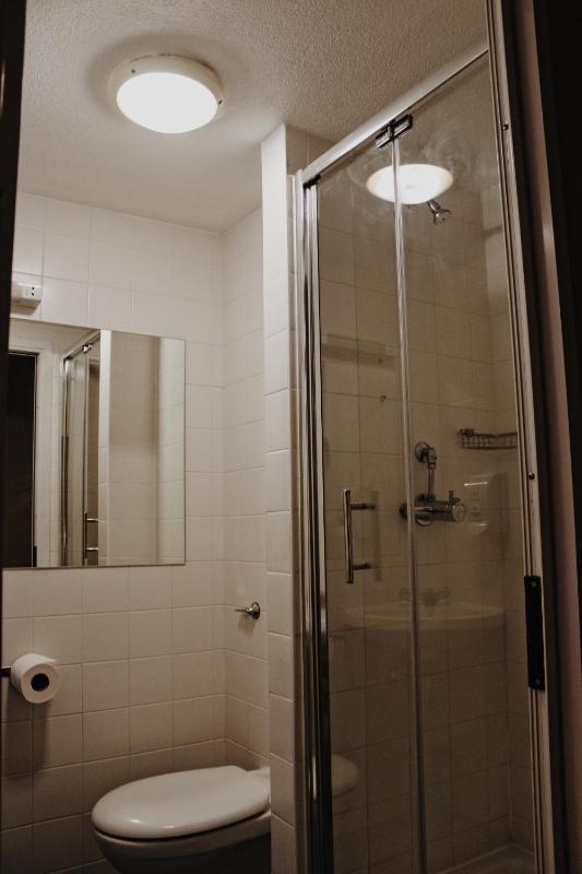 Small Double Room image 3