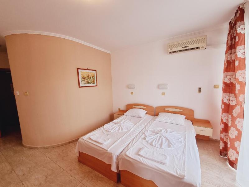 Diamond Apartments - image 11