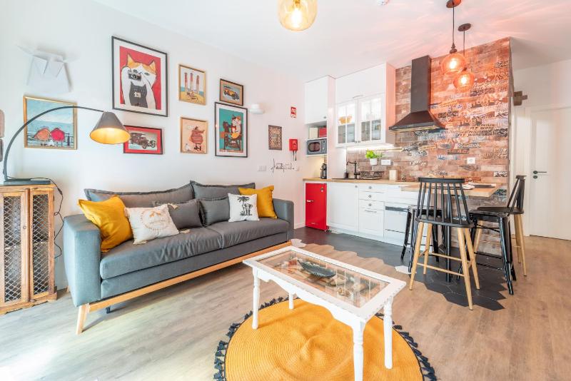 7 Styles Apartments by Raspberry Cascade - image 8