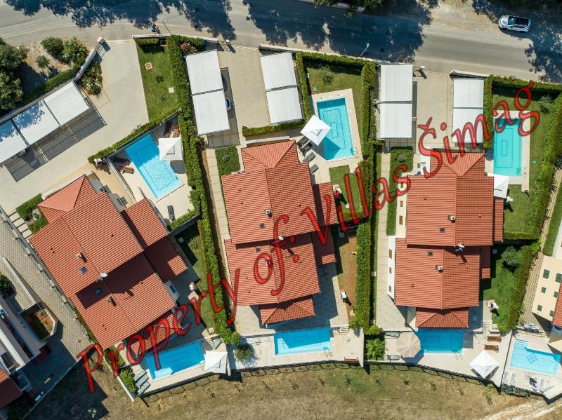 Deluxe Villa image 1