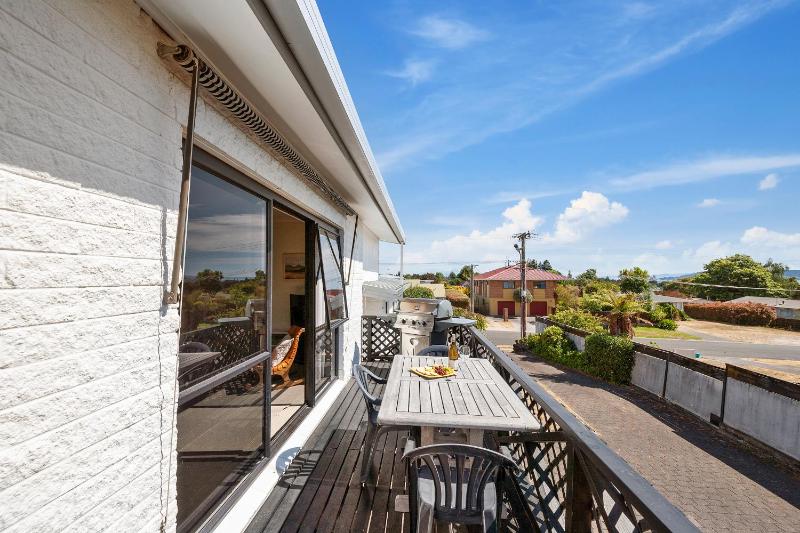 Lake Vista at Two Mile Bay- Taupo Central Home - image 15