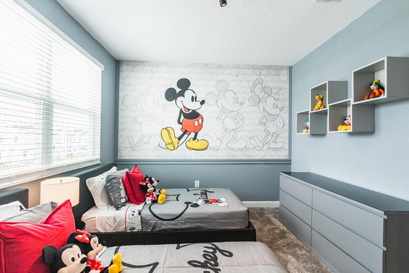 Five-Bedroom Holiday Home image 1