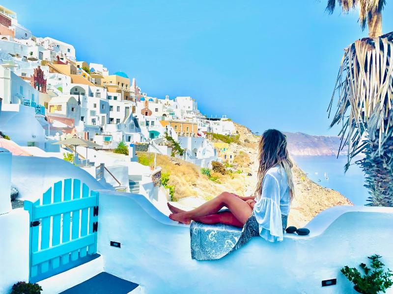Blessed Blue Boutique Cave Suite - image 14