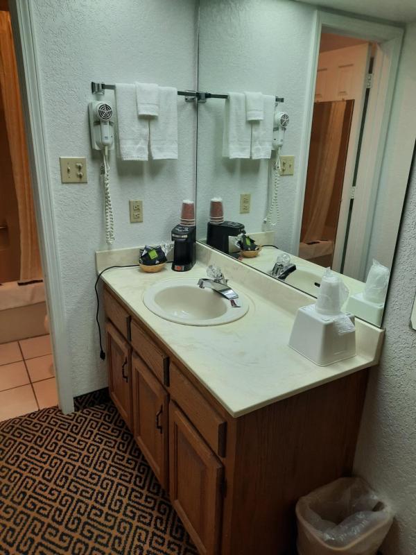Standard King Room image 1