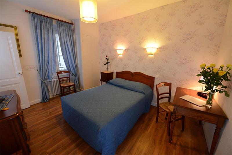 Standard Double Room image 1