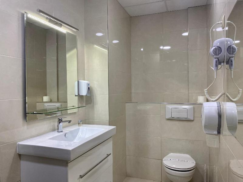 OPERA16 Guestrooms - image 15