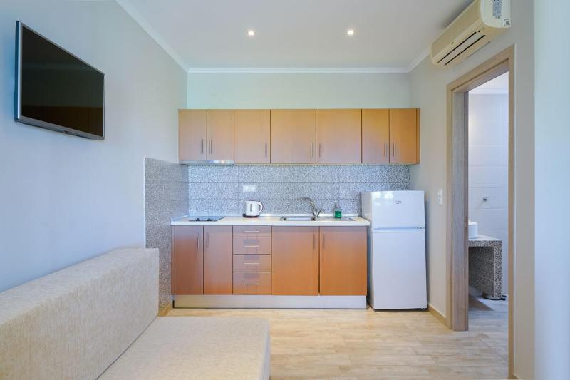 Triple Room with Sea View image 2