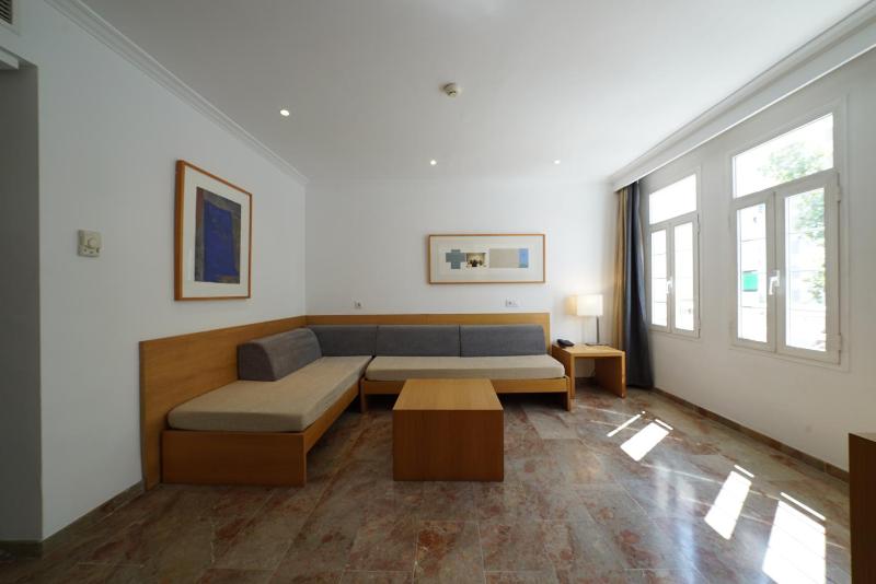 Quadruple Room image 1