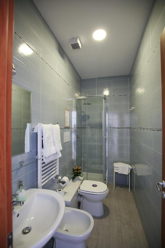 Superior King Room image 2