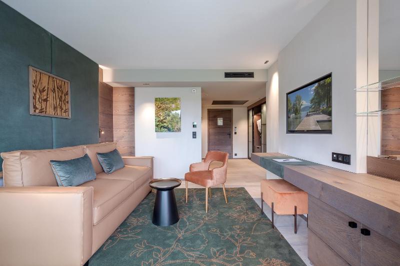 Family Junior Suite with Balcony complimentary spa access image 2