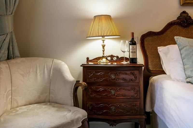 Classic Double or Twin Room image 2