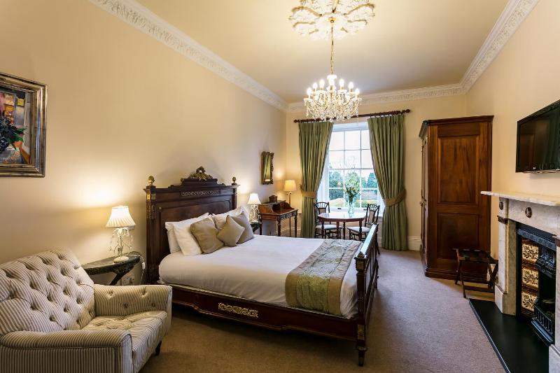 Superior Double Room image 1