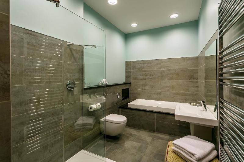 Superior Double Room image 4