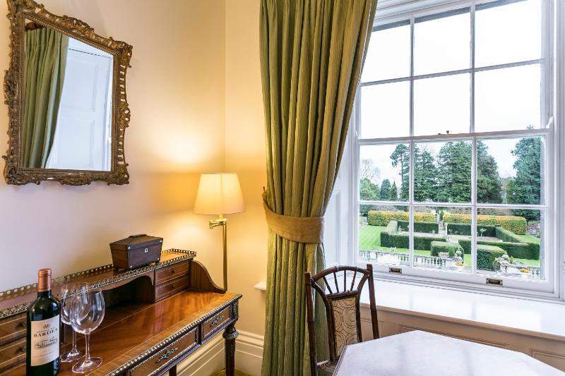 Superior Double Room image 3