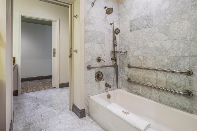 Warwick San Francisco Hotel - image 12