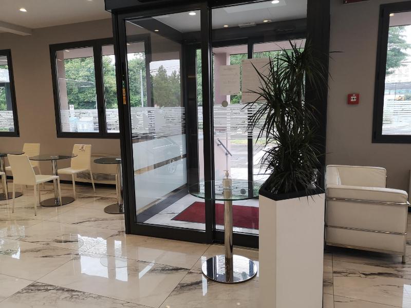 Hotel Daunia - image 11