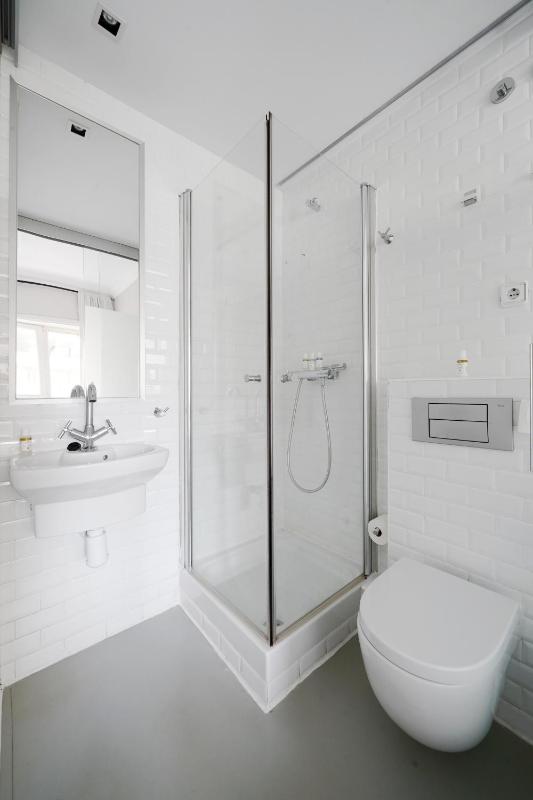 Standard Room image 4