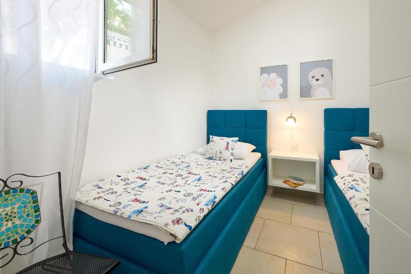 Bungalow image 4
