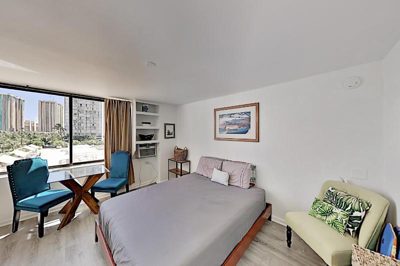Studio Apartment image 1