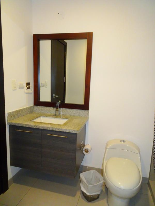 Quo Habitación en Lujoso Departamento a 1 minuto del Aeropuerto - image 2