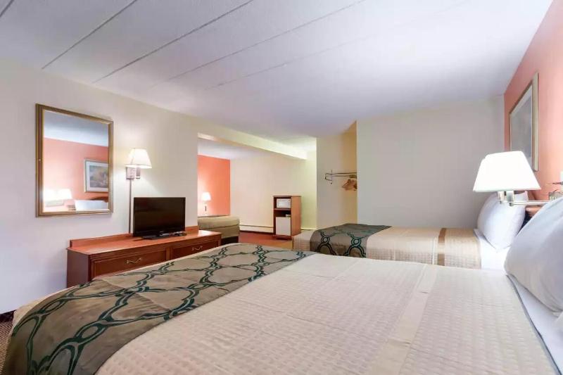Deluxe Family Room image 1