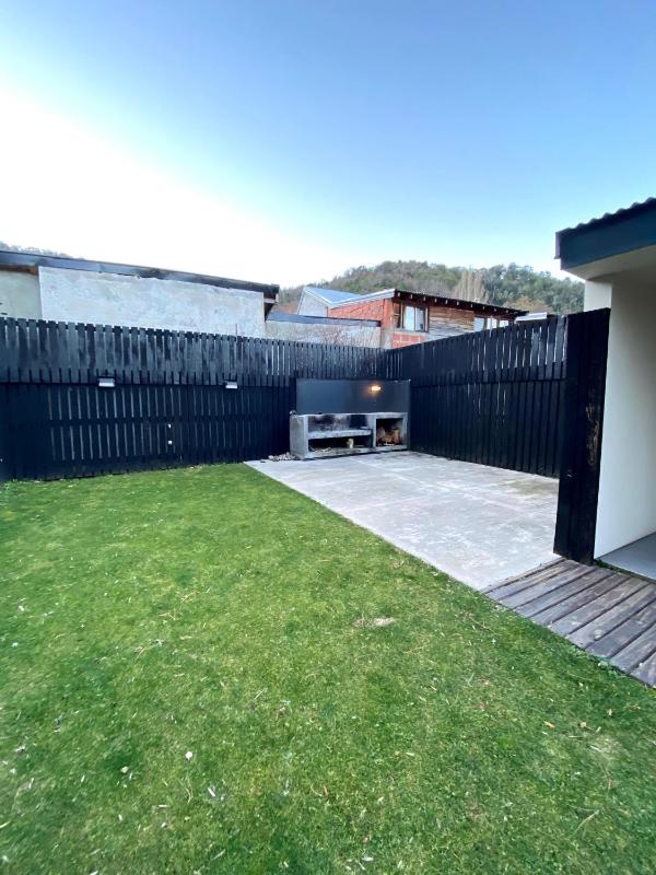 RAHUE Monoambiente Céntrico con Patio Propio - image 25
