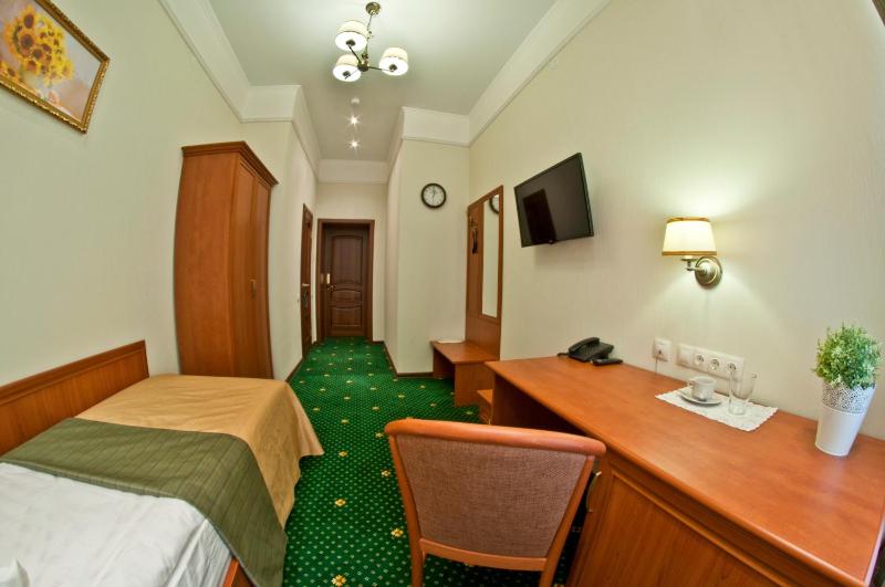 Standard Single Room image 3