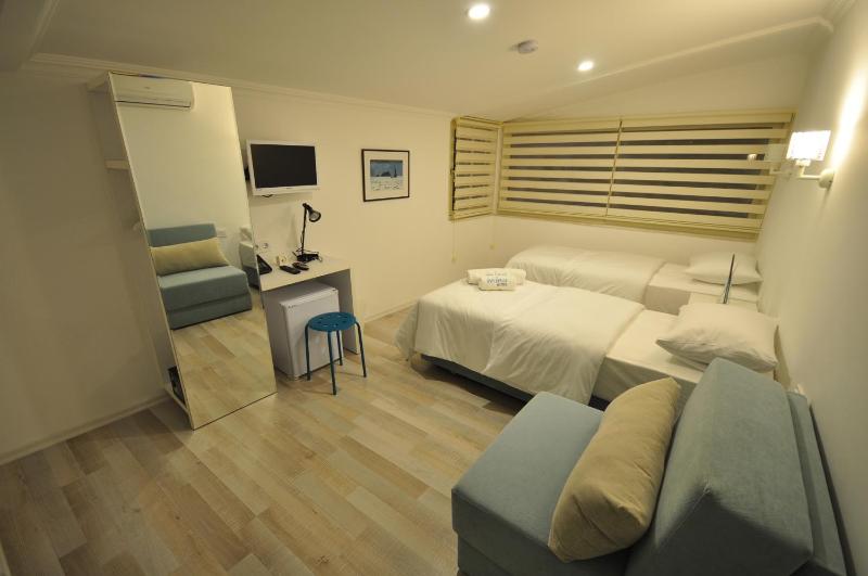 Triple Room image 3