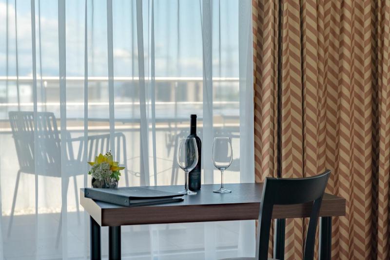 Nash Suites Airport Hotel - image 12